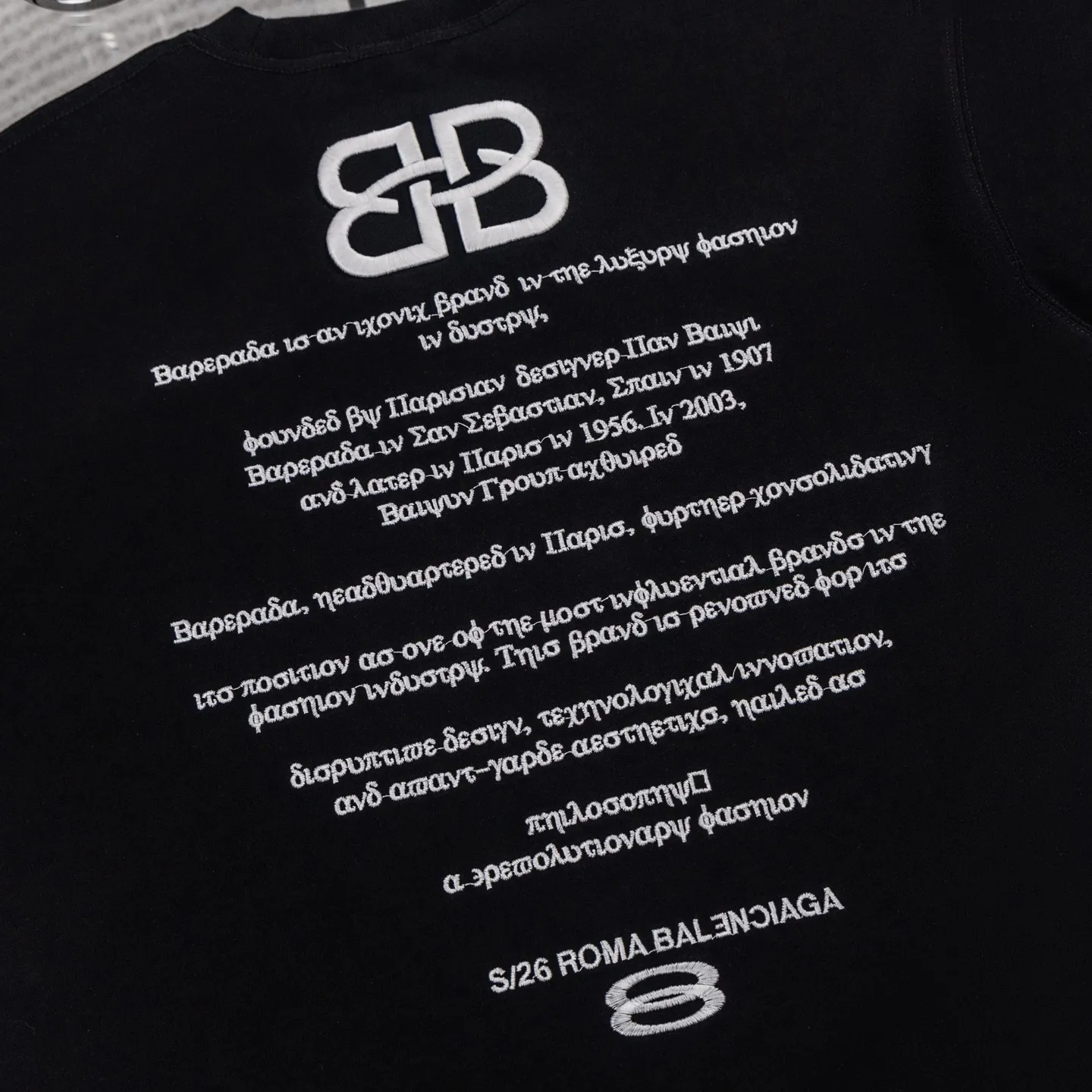 Balenciaga 26ss New Arrival T Color Change ！ ， ， Same Style 。 Classic B ； ， Black White， ， 。 ， ， ， ， 。 Size：S—XL ：Black White